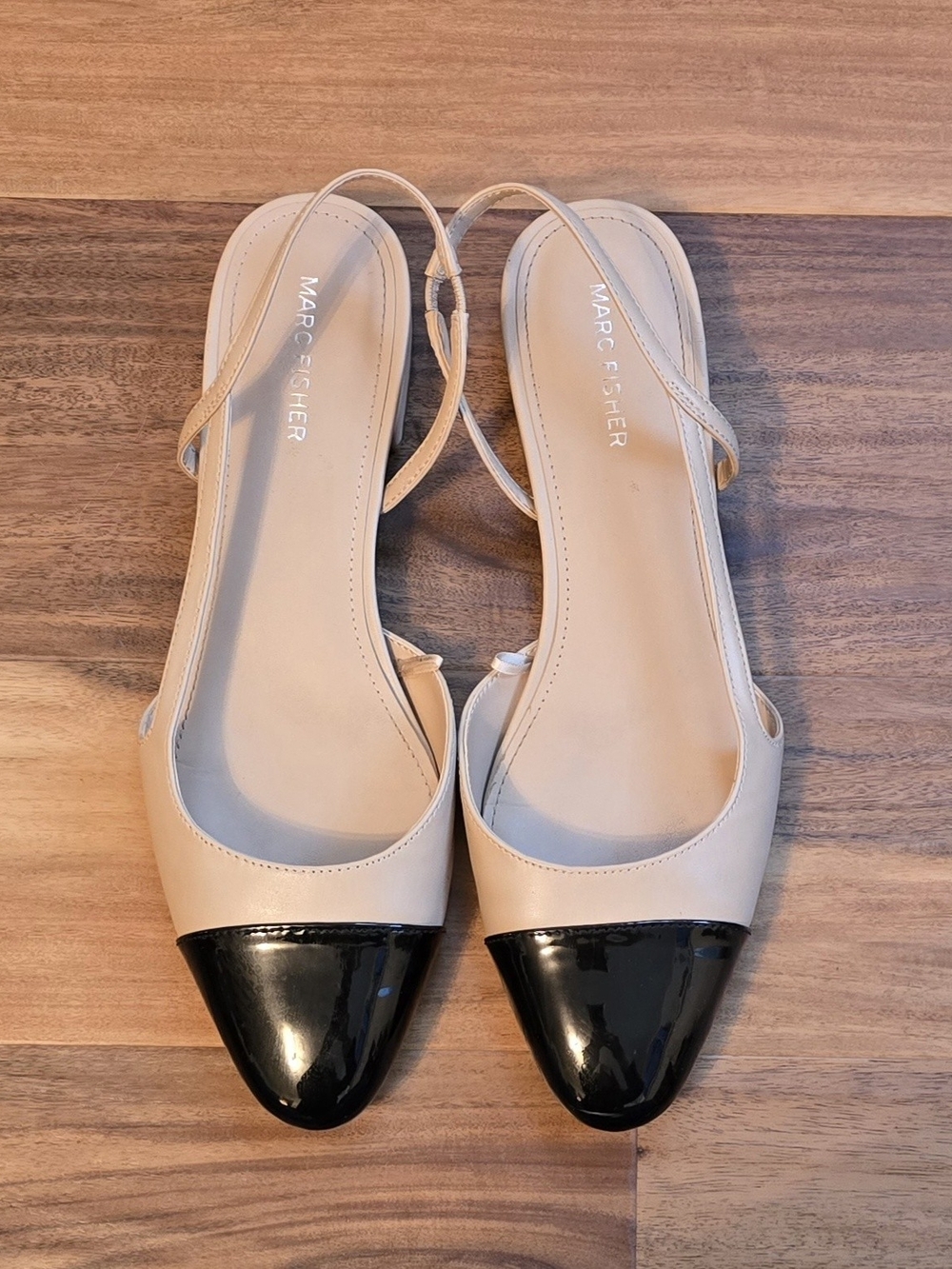 Marc Fisher Beige Slingback Flats with Black Cap Toe, Size 10, Euc